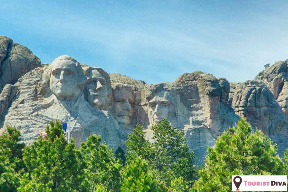 Best Time to Visit Mount Rushmore